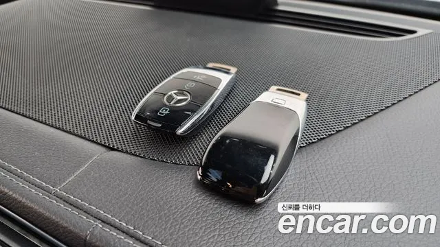 Mercedes-Benz GLS-Class — Фото автомобиля 22