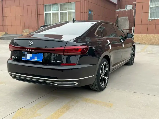 Volkswagen Passat — Фото автомобиля 4