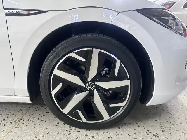 Volkswagen Lamando — Фото автомобиля 3