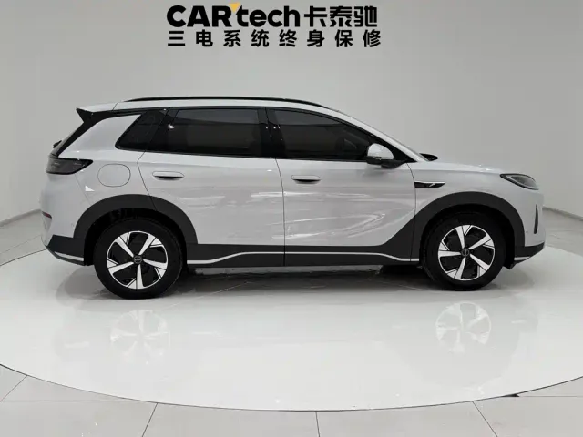 BYD Sealion 05 EV — Фото автомобиля 4