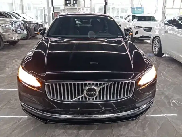 Volvo S90 — Фото автомобиля 2
