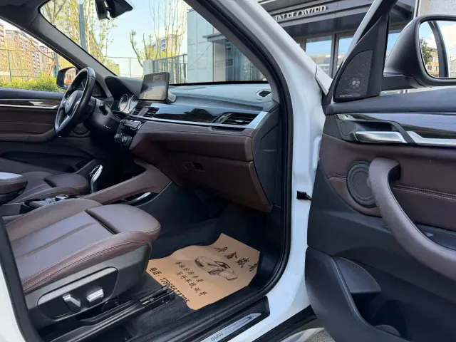 BMW X1 — Фото автомобиля 6