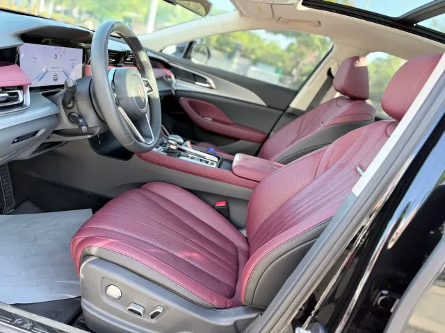 Hongqi H5 — Фото автомобиля 7