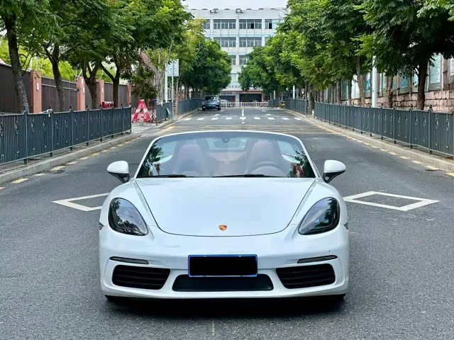 Porsche 718 — Фото автомобиля 2