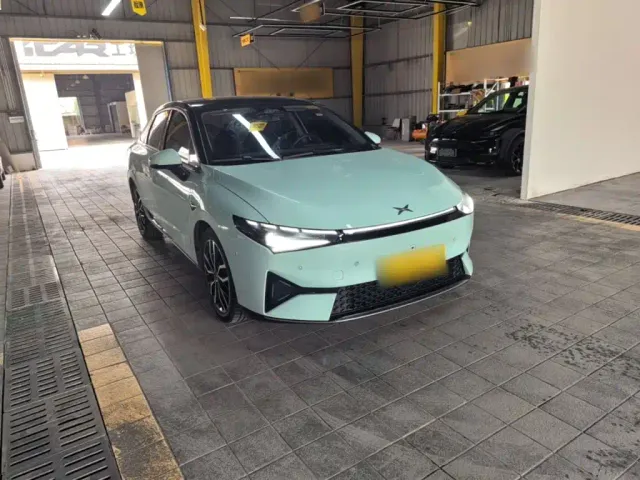 Xpeng P5 — Фото автомобиля 3
