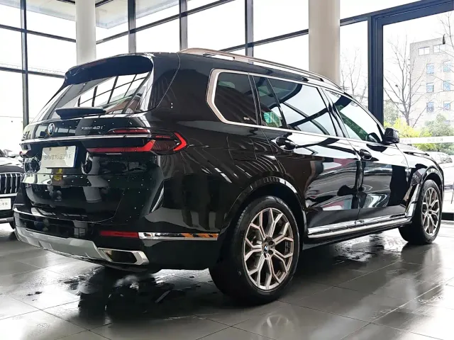BMW X7 — Фото автомобиля 6