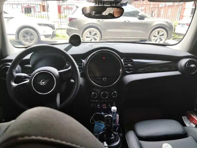 MINI Hatch — Фото автомобиля 12