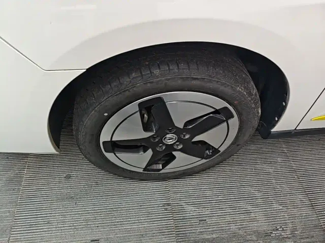 Dongfeng Fengshen E70 — Фото автомобиля 22
