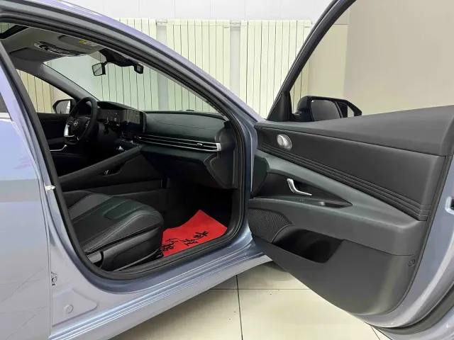 Hyundai Elantra — Фото автомобиля 21