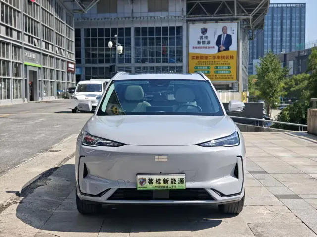 Geely Galaxy E5 — Фото автомобиля 3