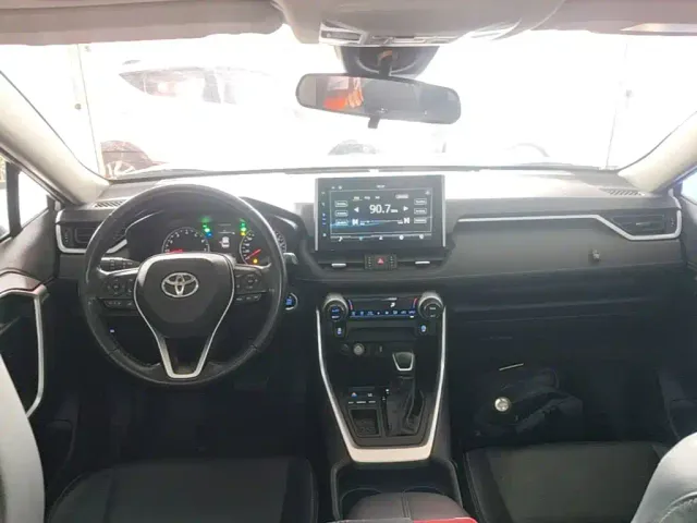 Toyota Wildlander — Фото автомобиля 9