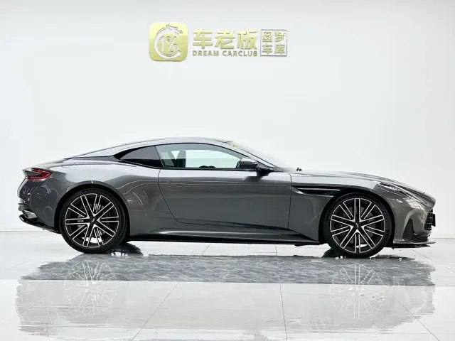Aston Martin DB12 — Фото автомобиля 7