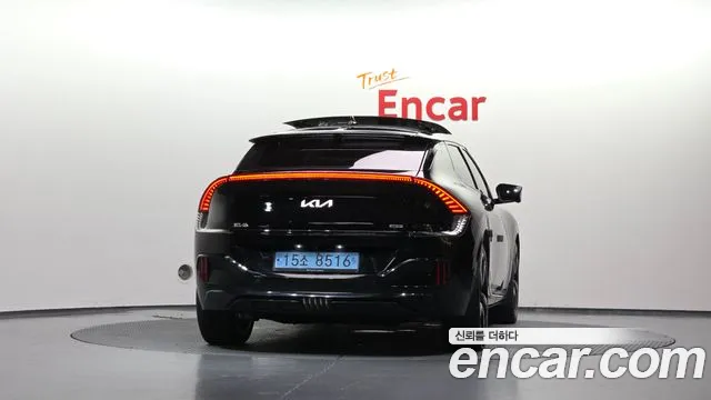 Kia EV6 — Фото автомобиля 3