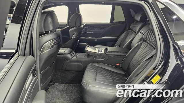 Genesis G90 Бензин 3.5 турбо AWD — Фото автомобиля 10