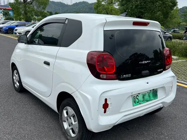 Roewe Clever — Фото автомобиля 4