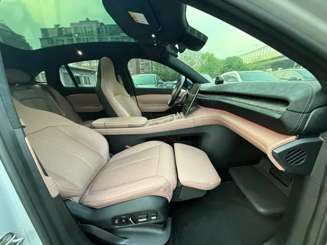 Nio EC6 — Фото автомобиля 10
