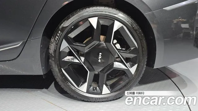 Kia K8 The New K8 2.5 Бензин 2WD — Фото автомобиля 21