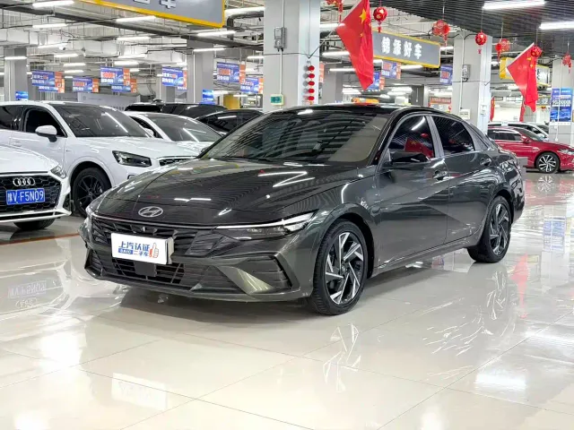 Фотография автомобиля — Hyundai Elantra