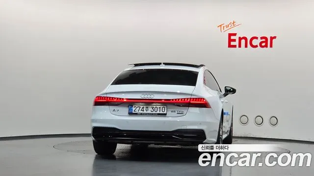Audi A7 4K — Фото автомобиля 4