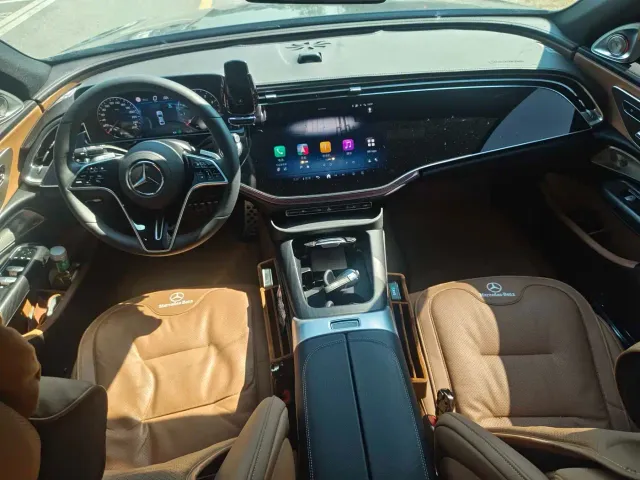Mercedes-Benz E-Class — Фото автомобиля 5