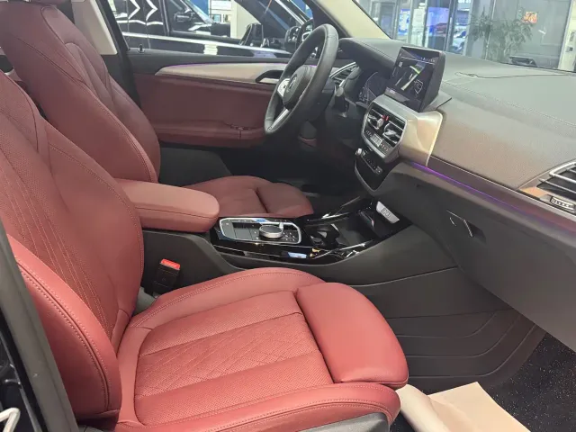 BMW iX3 — Фото автомобиля 8
