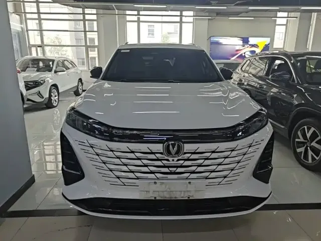Changan CS75 Plus — Фото автомобиля 2