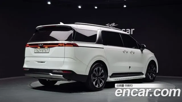 Kia Carnival — Фото автомобиля 2