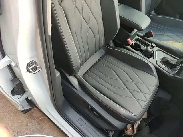 Volkswagen Tiguan L — Фото автомобиля 24