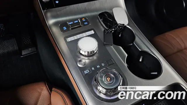 Genesis GV70 2.5T Бензин 2WD — Фото автомобиля 7