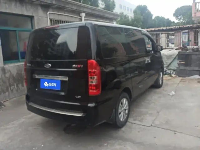 JAC Refine M3 — Фото автомобиля 3