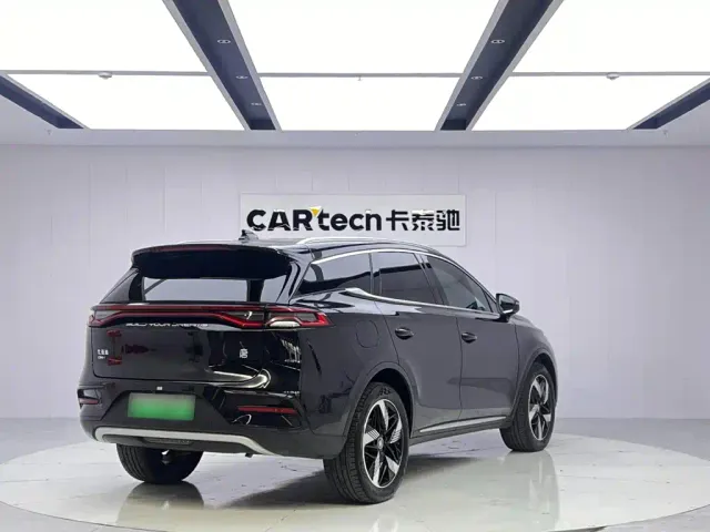 BYD Tang — Фото автомобиля 5
