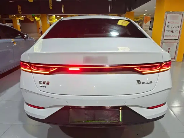 BYD Qin PLUS — Фото автомобиля 5
