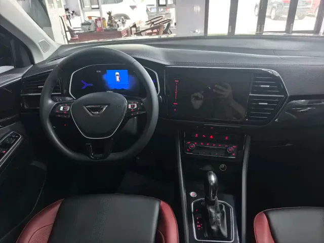 Jetta VS5 — Фото автомобиля 12