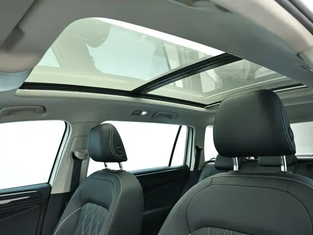 Volkswagen Tiguan L — Фото автомобиля 12