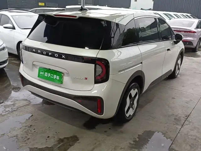Arcfox Kaola S — Фото автомобиля 6