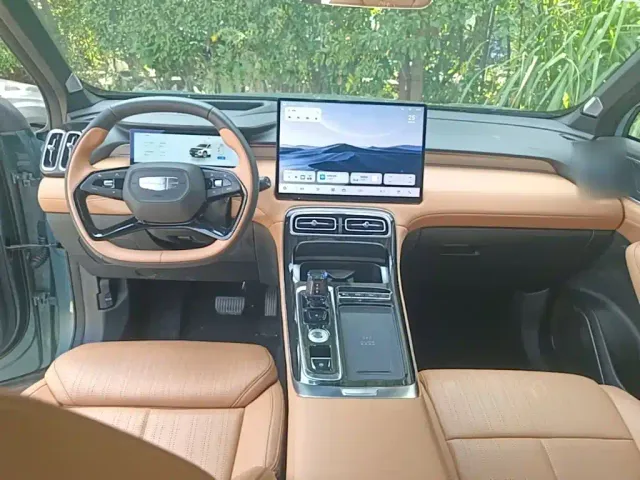 Geely Boyue L — Фото автомобиля 9