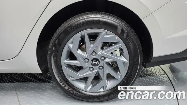 Hyundai Avante CN7 — Фото автомобиля 6