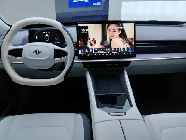 Dongfeng eπ 007 — Фото автомобиля 12