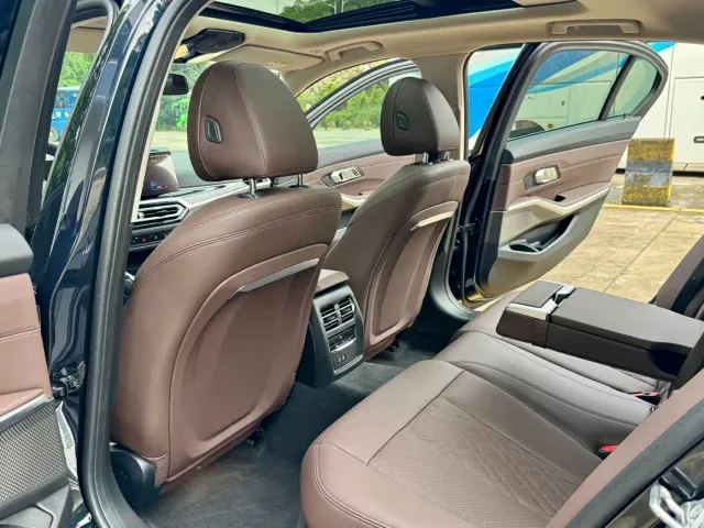 BMW 3 Series — Фото автомобиля 5
