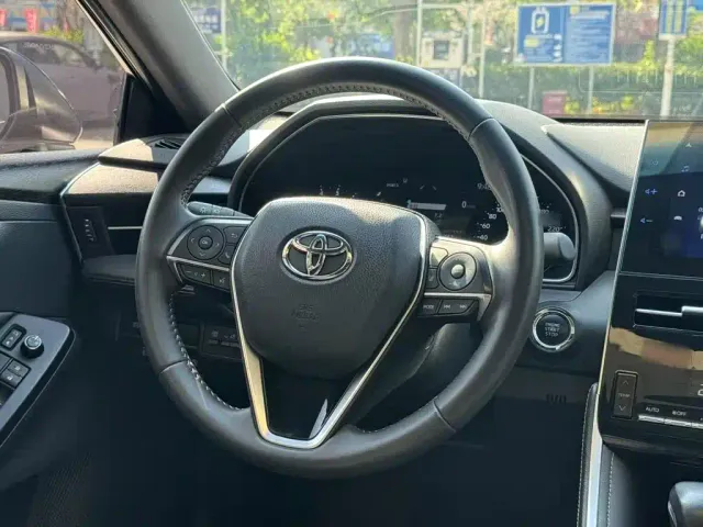 Toyota Avalon — Фото автомобиля 5