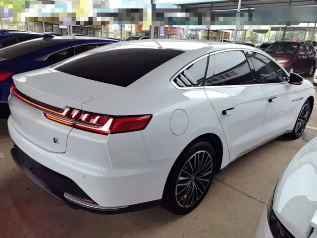 BYD Han — Фото автомобиля 6