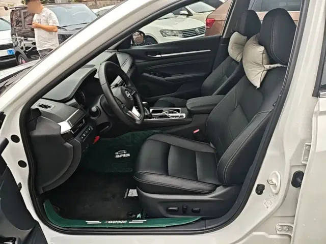Nissan Teana — Фото автомобиля 14