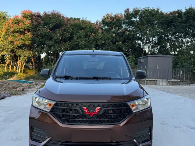 Wuling Hongguang — Фото автомобиля 2