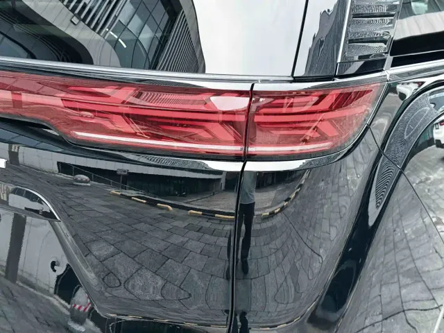 Denza Denza D9 2024 DM-i 980 AWD Flagship — Фото автомобиля 21