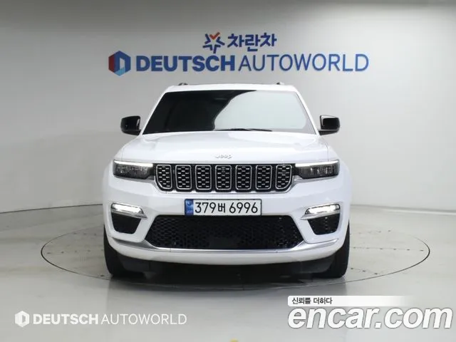 Jeep Cherokee — Фото автомобиля 3