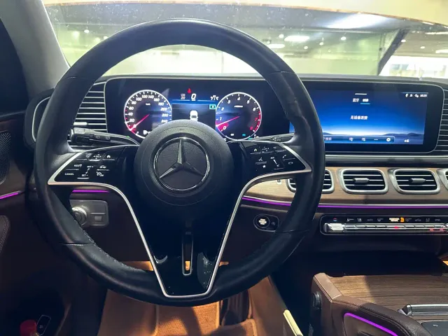 Mercedes-Benz GLE-Class — Фото автомобиля 8