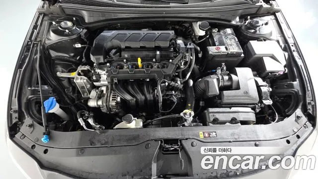 Hyundai Avante CN7 — Фото автомобиля 9