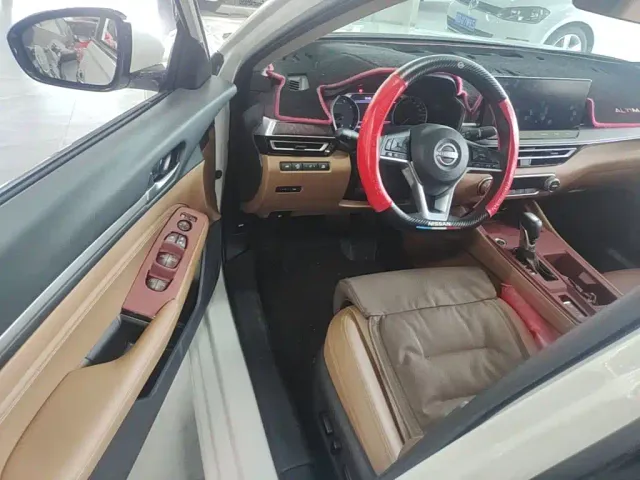 Nissan Teana — Фото автомобиля 15