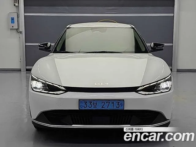 Kia EV6 — Фото автомобиля 2