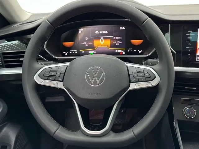 Volkswagen Passat — Фото автомобиля 11